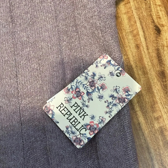 Pink Republic women’s sweater XL crewneck purple lavender lace design back NWT - Picture 5 of 9
